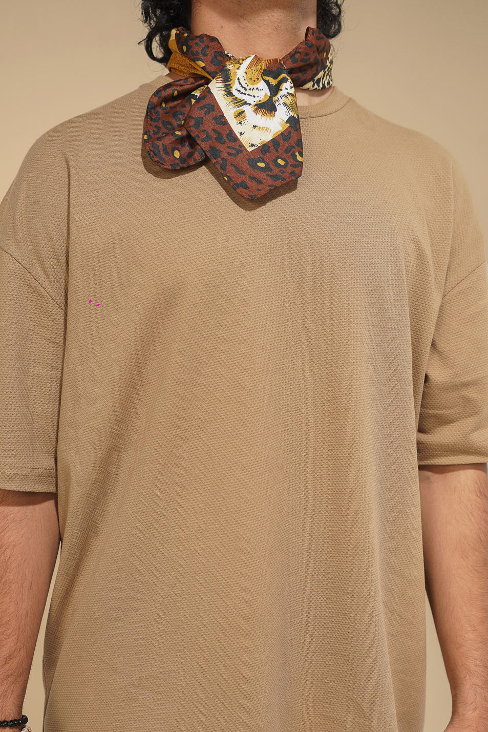 TEXTURED T-SHIRT