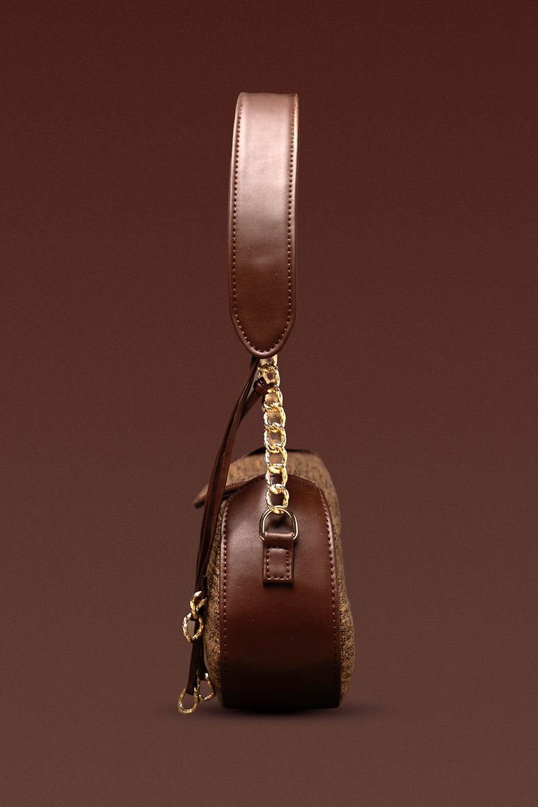 Envelop shoulder bag