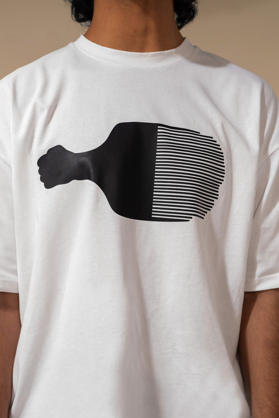 OVERSIZED GRAPHIC T-SHIRT