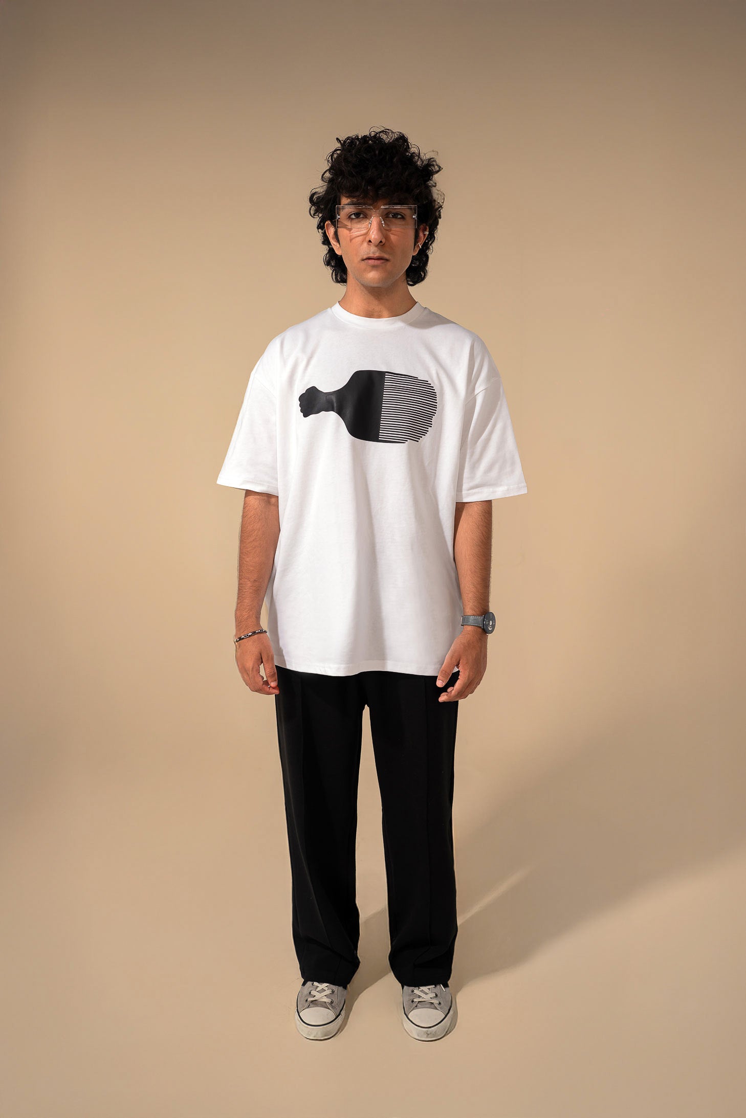 OVERSIZED GRAPHIC T-SHIRT